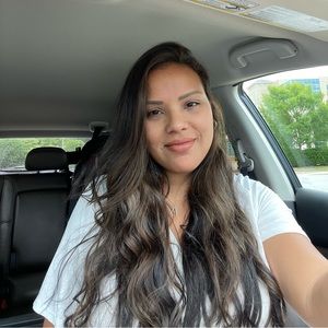 Meet your Posher, Ana